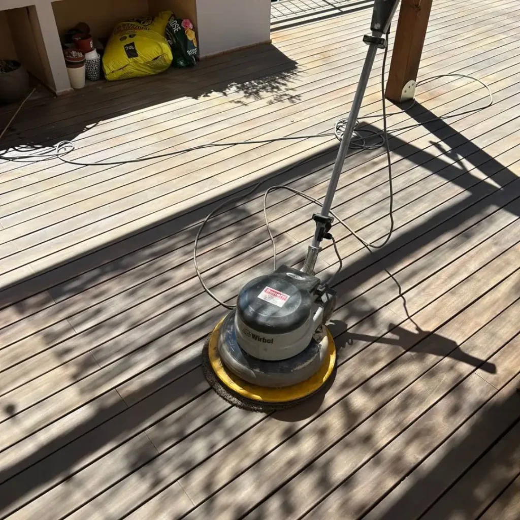 Levigatura decking esterno Treviso